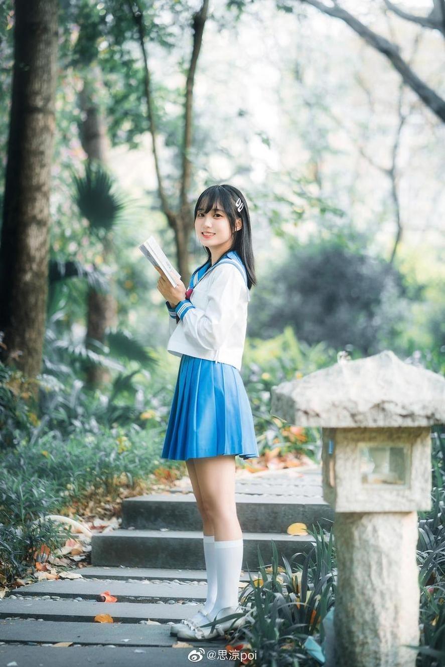 思凉poi真实年龄Cosplay经典造型，粉丝翘首以待的美图图包