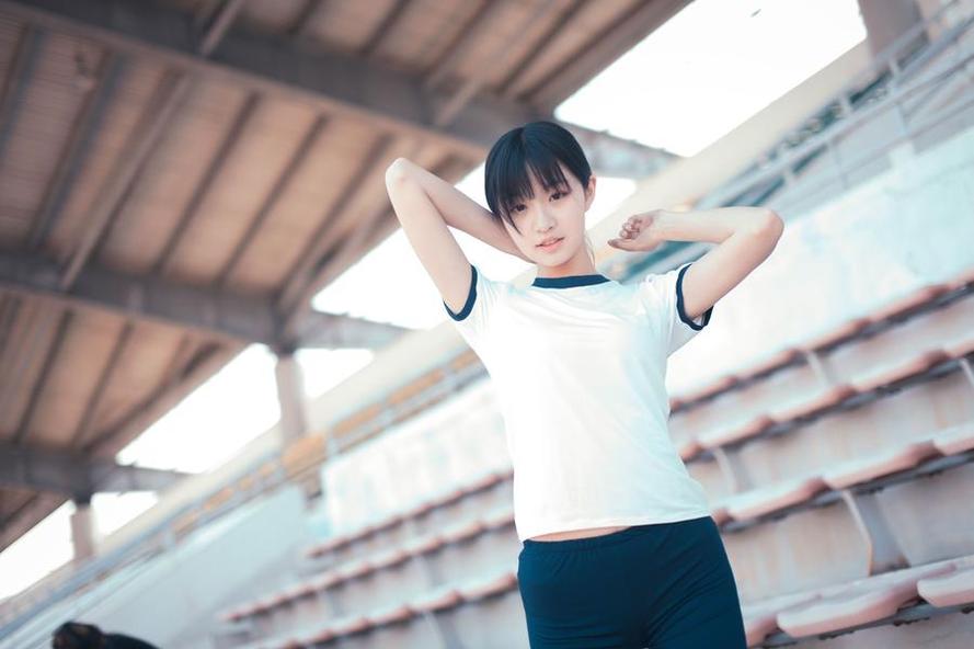 沧霁桔梗cos美杜莎：精选美图，带你感受完美cos之美