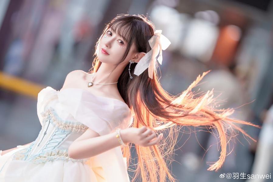 羽生三未吉他的图包，为你带来绝美收藏。