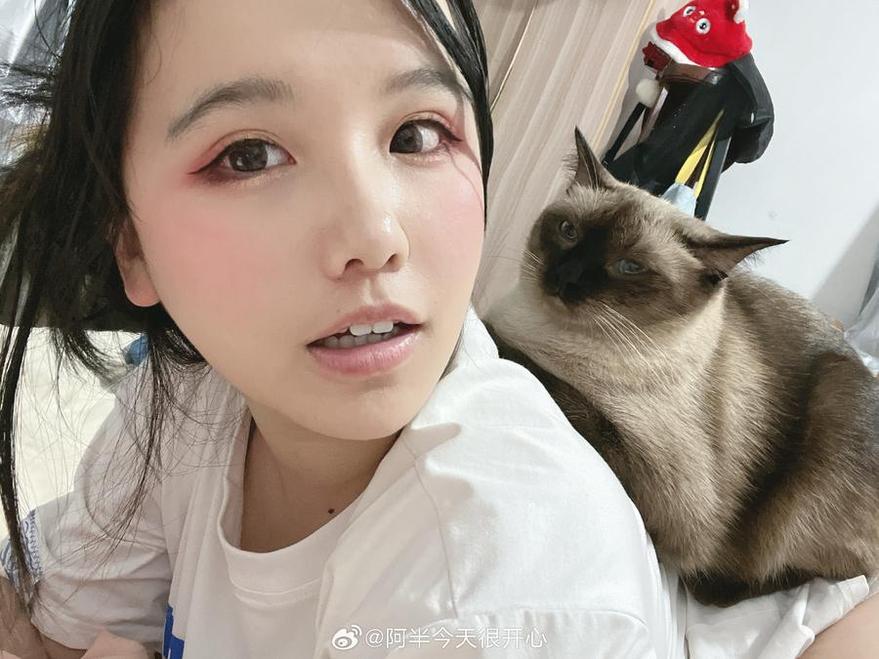 阿半今天很开心cosplay：同人图包更新，不容错过